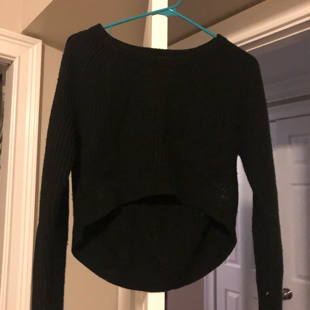 Black wool long sleeve crop top sweater